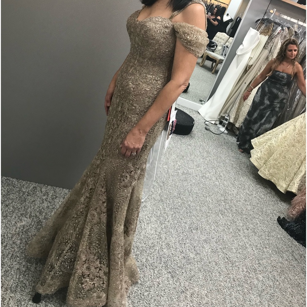 Ivonne D exclusively for men cheri. Gorgeous gown